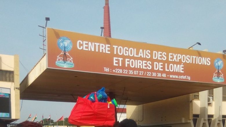 Succès phénoménal pour la FIL 2024 ! Plus de 700 000 visiteurs ont participé à cette édition record. Un véritable secrets de cette réussite.