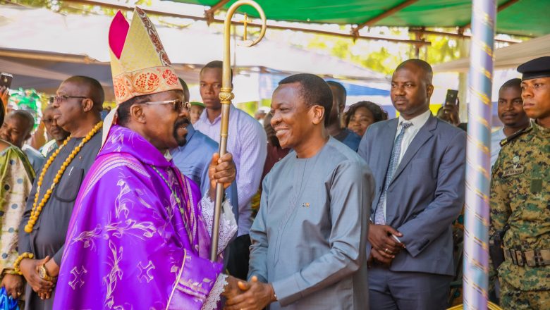 Des milliers de fidèles se sont réunis à Kovié pour le 27ème pèlerinage diocésain. Le Président de l'Assemblée Nationale a également participé