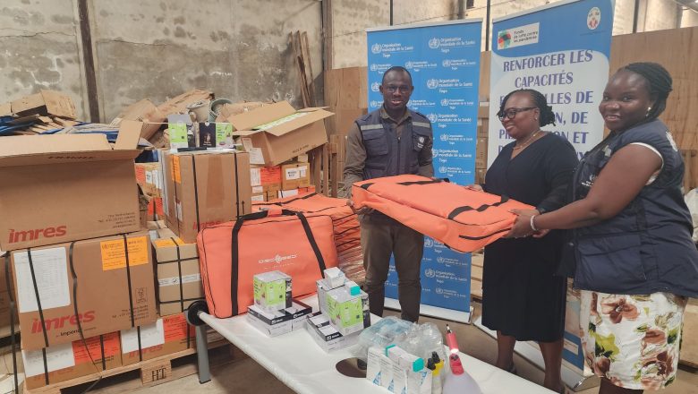L'OMS apporte un soutien crucial au Togo face à l'épidémie de choléra en fournissant du matériel médical essentiel pour renforcer la prise en charge des patients.