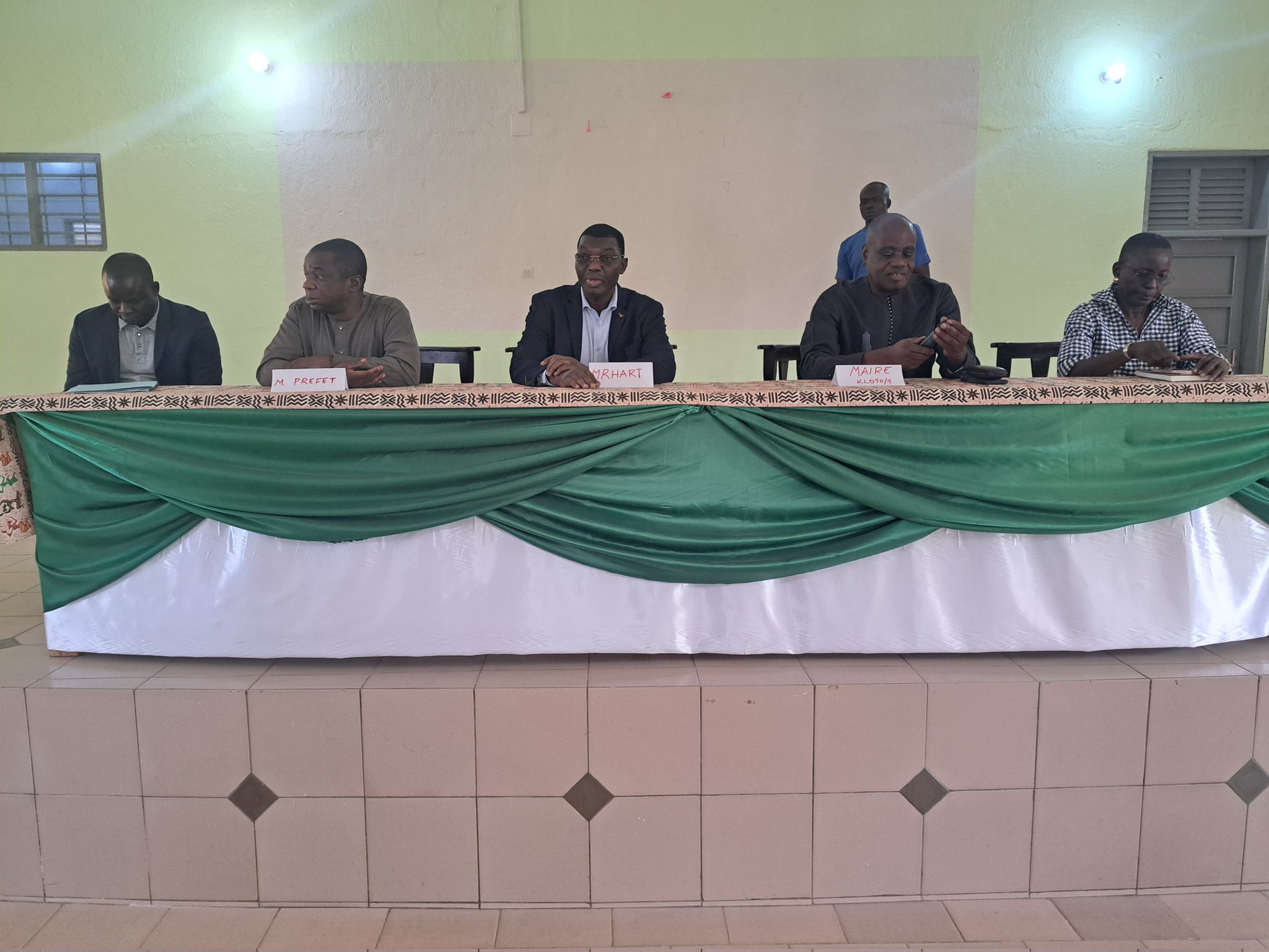 Le Togo inaugure un nouvel abattoir moderne à Kpalimé pour améliorer la qualité des produits carnés et soutenir les éleveurs.