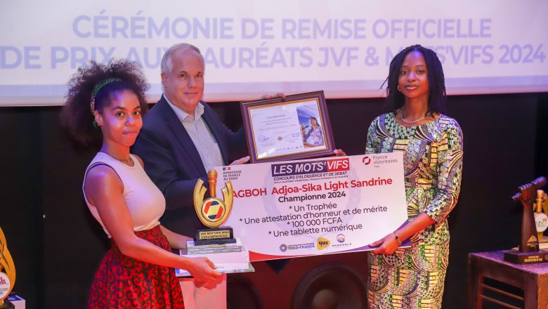 Les Joutes Verbales Francophones et Les Mots'Vifs sacrent les champions de la parole. #Togo #Francophonie # éloquence #JoutesVerbales