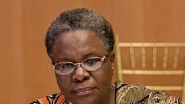 Netumbo Nandi-Ndaitwah devient la première femme présidente de Namibie, remportant l'élection avec plus de 57% des voix