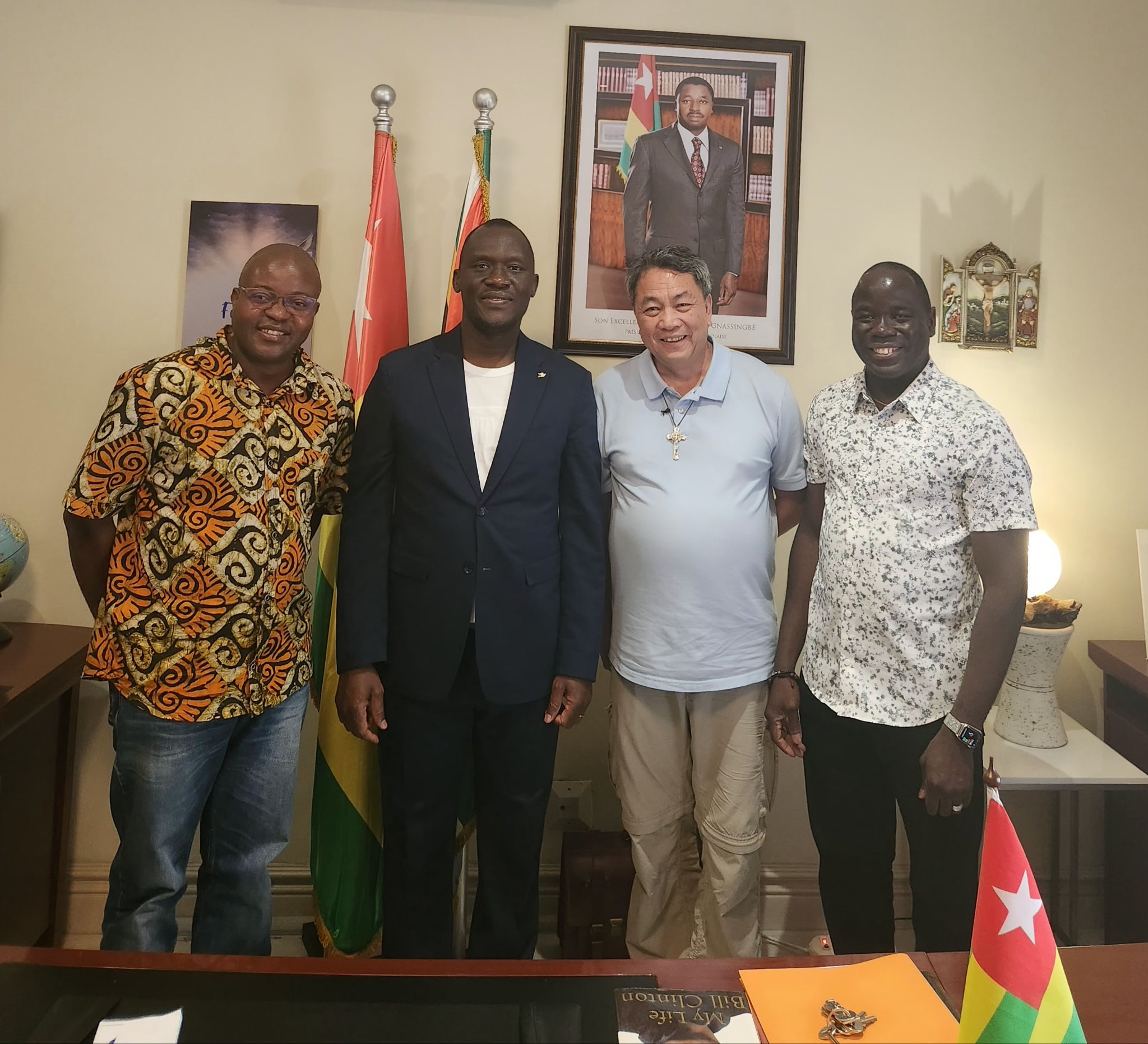 Togo : le ministre-conseiller Fintakpa Lamega accueille des missionnaires en séjour à Pretoria