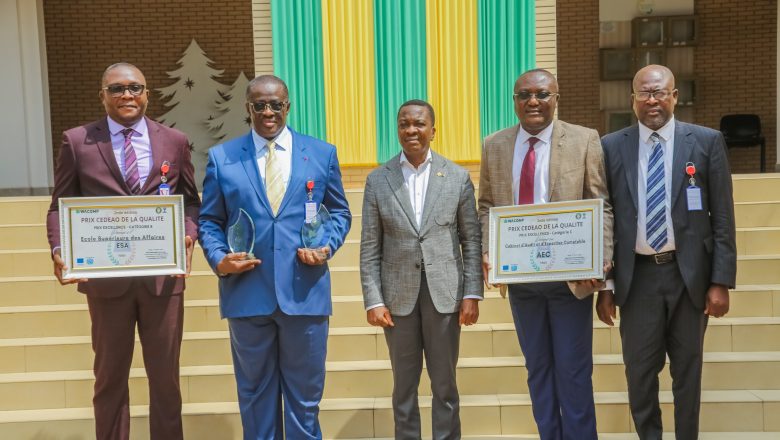 Le Président de l'Assemblée nationale du Togo félicite l'ESA et l'AEC pour leur 1er Prix d'Excellence de la Qualité CEDEAO,
