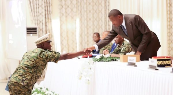 Le Grand Rapport des Forces Armées Togolaises : Une Tradition de ...