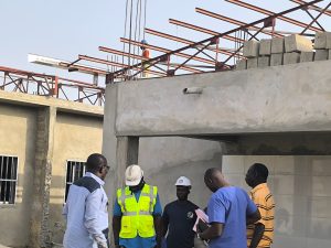 Le ministre Tchin DARRE inspecte les chantiers de modernisation des centres de santé de Bassar et Niamtougou pour améliorer l'accès aux soins.