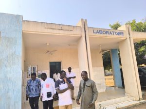 Lors de sa visite au Centre médical de Siou, le ministre de la Santé, Professeur Tchin Darre, a loué la propreté exemplaire 