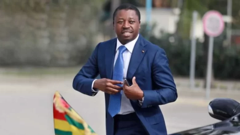 Le Togo réinvente sa gouvernance économique avec des réformes audacieuses, alignant investissements publics et bien-être populaire.