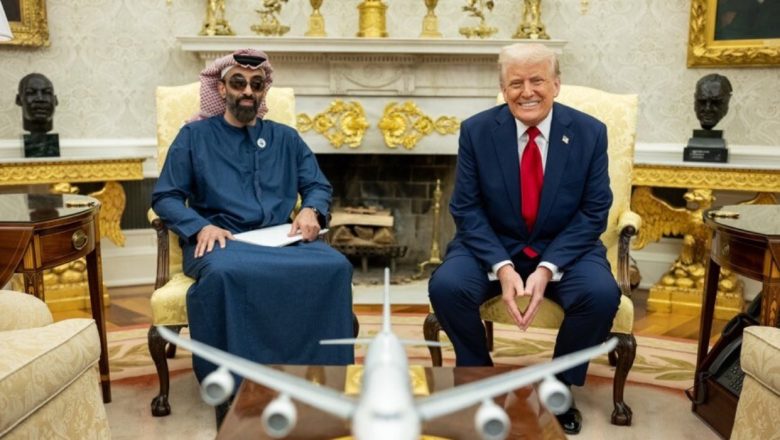 Les Émirats arabes unis s'engagent à investir 1 400 milliards de dollars sur dix ans dans l'intelligence artificielle, les semi-conducteurs,