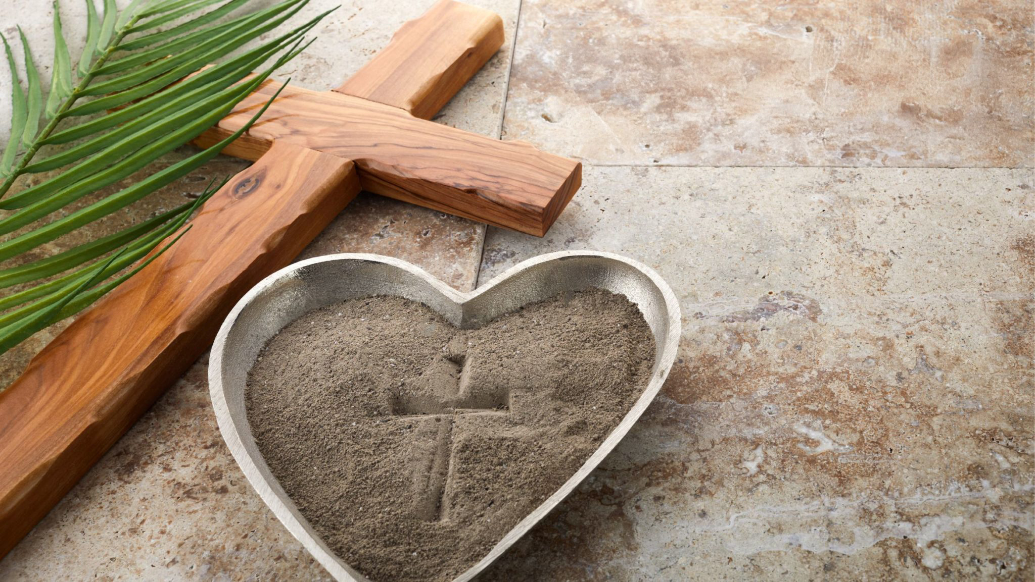 L'importance du Carême , débutant le 5 mars avec le Jour des Cendres, un temps de jeûne et de prière pour les catholiques,