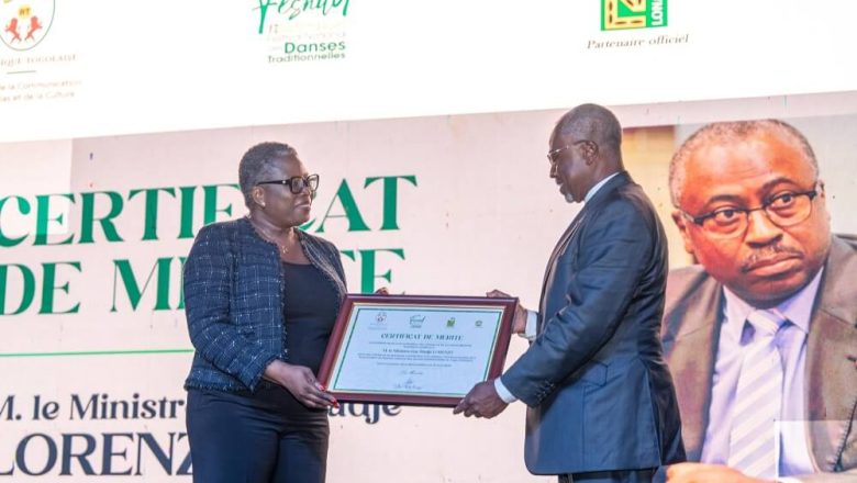 Togo : Le 8ème FESNAD célèbre les danses traditionnelles à Lomé. Un événement clé pour le patrimoine, l'unité et les 65 ans de l'Indépendance