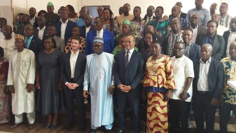 Katari Foli Bazi ouvre à Lomé un atelier validant les CDN et élaborant une stratégie climatique à long terme,