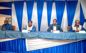 La ministre togolaise Kossiwa Zinsou-Klassou lance une aide de 100 millions de FCFA pour 2 400 ménages des Savanes, affirmant la solidarité