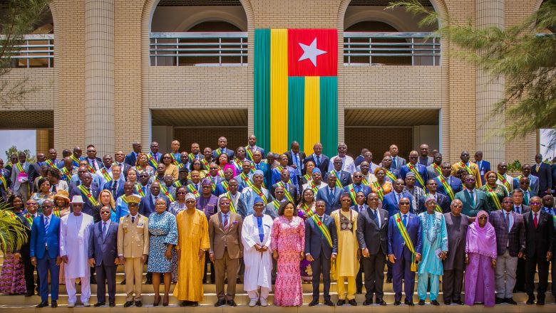 L'inauguration de la session parlementaire togolaise, marquée par l'unité régionale et l'instauration du bicaméralisme,