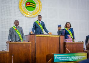 L'inauguration de la session parlementaire togolaise, marquée par l'unité régionale et l'instauration du bicaméralisme,