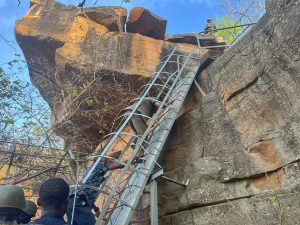 Les grottes de Nok, trésor archéologique du Togo, ont accueilli une visite officielle soulignant leur rôle clé dans l’identité culturelle 