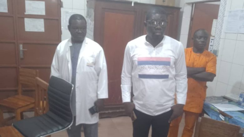 Le ministre togolais de la Santé, Tchin Darré, a effectué une visite surprise au CHP d'Anié, soulignant l'importance de l'engagement