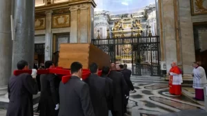À Rome, le monde s'est uni pour l'adieu au Pape François, ultime hommage à un pasteur universel de paix et de fraternité.