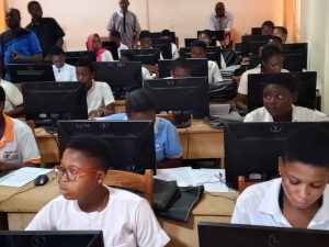 Le lancement du BAC 1 technique à Lomé pour 13 513 candidats marque une étape clé de la modernisation de l'enseignement professionnel au Togo