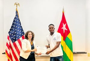 L'Ambassade des États-Unis au Togo a offert une formation intensive en anglais et entrepreneuriat à l'IFTS, ouvrant des portes