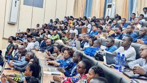 Les premières Journées Scientifiques de la FSS à l'Université de Lomé abordent les défis de la formation et de l'offre de soins face à l'ambition togolaise de couverture maladie universelle, visant des solutions concrètes et l'équité.