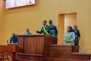 Samedi, une élection sans surprise a désigné Jean-Lucien Savi de Tové comme président, un rôle honorifique au sein d'un régime parlementaire