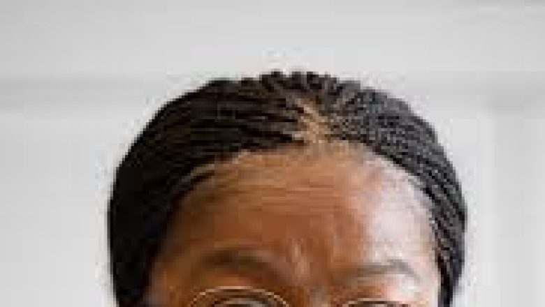 La démission théâtrale de Victoire Tomégah-Dogbé, Première ministre du Togo, et l’avènement d’une Cinquième République