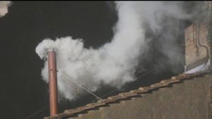 Le conclave pour élire le successeur du pape François a débuté aujourd'hui dans la chapelle Sixtine, le monde entier retenant son souffle