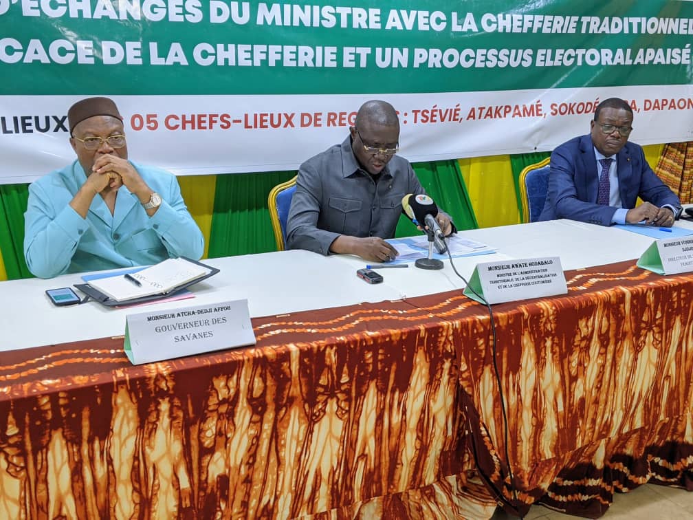 Le Togo lance une tournée nationale pour impliquer les chefs traditionnels dans la cohésion sociale et la préparation des élections municipales de 2025.