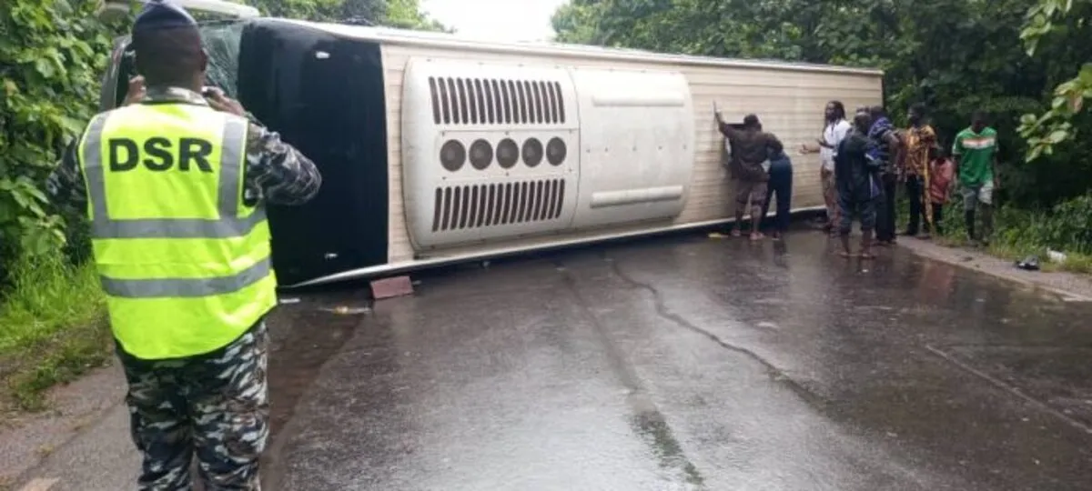 Un bus de la compagnie Nagodé s'est écrasé sur la RN1 au Togo, marquant le troisième accident majeur en trois mois pour la compagnie et soulevant des questions urgentes sur la sécurité routière dans le pays.