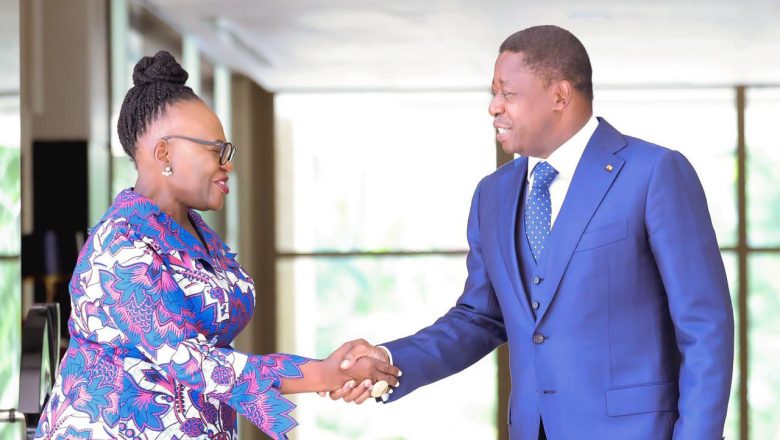 Le Togo et la Namibie renforcent leurs liens diplomatiques et économiques à travers une coopération fructueuse, soulignant leur engagement commun pour l'intégration africaine et la prospérité partagée sous l'égide de la ZLECAF.