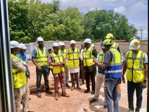 La Visite du Ministre Tchin Darré au futur CHU de Kara le 20 juin 2025 marque le début d'une nouvelle ère pour la santé togolaise, avec des projets ambitieux comme Ellipse, l'unité d'hémodialyse et la maternité KfW promettant des soins de pointe.