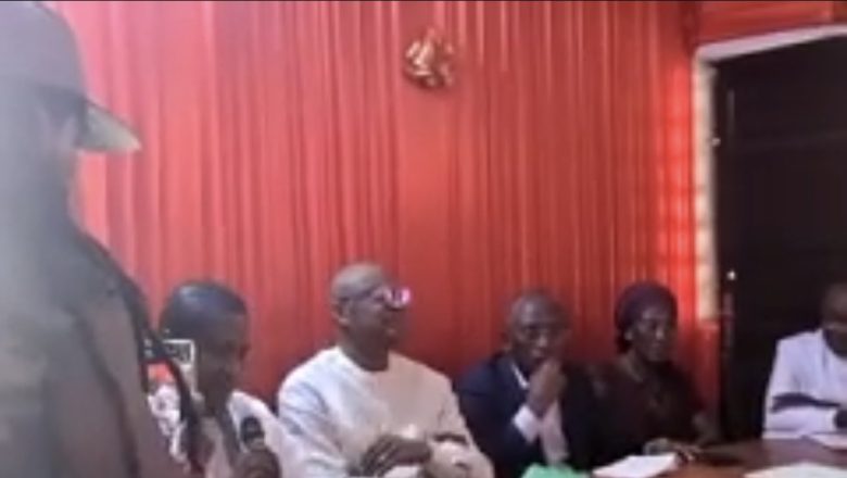 L'opposition togolaise se réveille tardivement pour contester le régime parlementaire consolidant le pouvoir de Faure Gnassingbé, révélant ses lacunes stratégiques et le silence des organisations internationales.