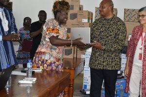 Le Togo reçoit un important don d'équipements informatiques de l'Allemagne (GIZ) pour propulser la deuxième phase de ses formations professionnelles, offrant ainsi de nouvelles opportunités à la jeunesse togolaise.