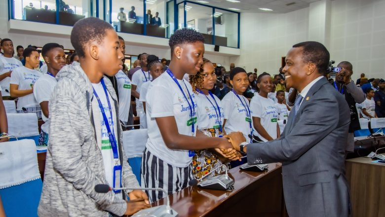 Des enfants ont interpellé les parlementaires togolais à l'Assemblée nationale pour la Journée de l'Enfant Africain, plaidant pour leurs droits et un budget dédié.
