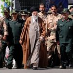 L'Iran agite la menace de fermer le détroit d'Ormuz, un passage stratégique vital pour le commerce mondial, ravivant les craintes