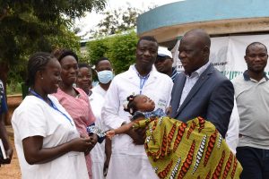 Le ministre TESSI a inspecté les infrastructures sanitaires en cours de construction à Lassa et Tcharè, réaffirmant l'engagement du gouvernement togolais à garantir un accès équitable aux soins à travers le projet PURISS.