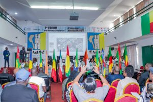 Lomé accueille le premier Forum du Réseau Habitat d'Urgence Francophone à l'EAMAU, rassemblant experts et décideurs pour innover et agir durablement face aux crises humanitaires et climatiques.