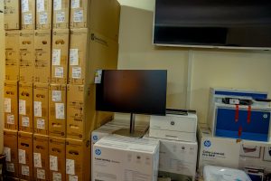    À Lomé, le PNUD remet à l’ANPC du matériel informatique d’une valeur de 30 millions FCFA pour renforcer les capacités du Togo face aux catastrophes climatiques et humanitaires.
