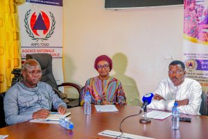    À Lomé, le PNUD remet à l’ANPC du matériel informatique d’une valeur de 30 millions FCFA pour renforcer les capacités du Togo face aux catastrophes climatiques et humanitaires.
