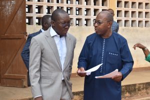 Les Ministres togolais Kanka-Malik Natchaba et Isaac Tchiakpé ont supervisé les épreuves du BTS 2025 à Lomé, encourageant les 1 576 candidats et soulignant l'importance du diplôme pour l'autonomisation et le développement du pays.