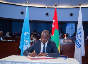 Inde-Togo : Un nouveau chapitre s'ouvre pour un partenariat stratégique
L'ambassadeur indien Srh Fahmi entame sa mission au Togo, officialisant un partenariat stratégique entre l'Inde et le Togo qui vise à renforcer leur coopération bilatérale dans divers domaines.
 Lire la suite ici
https://www.journaldutogo.com/inde-togo-un-nouveau-chapitre-souvre-pour-un-partenariat-strategique/