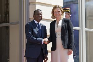 À Paris, la rencontre entre Kodjo Adedze et Yaël Braun-Pivet à la 50ᵉ session de l’APF marque une avancée décisive dans la diplomatie parlementaire entre Lomé et Paris, portée par une vision commune d’une Francophonie politique active et solidaire.