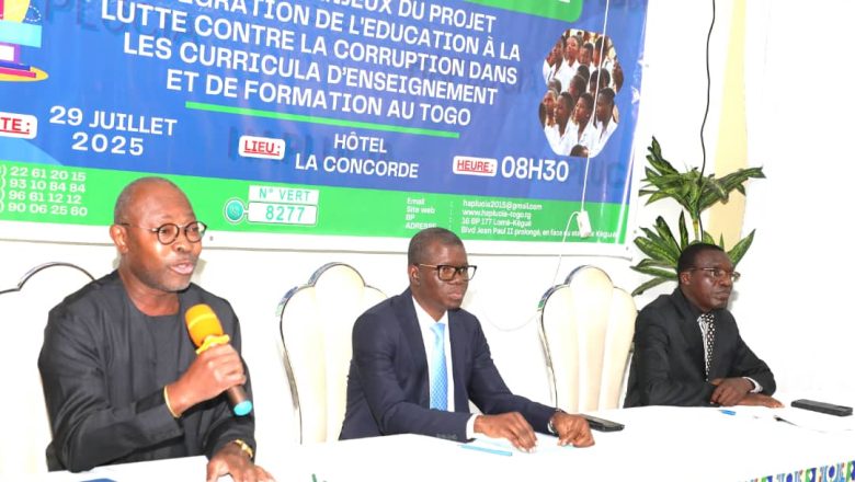 Le Togo intègre l’éducation à l’éthique et au civisme dans ses écoles pour former une nouvelle génération de citoyens intègres et bâtir un avenir durable sans corruption.