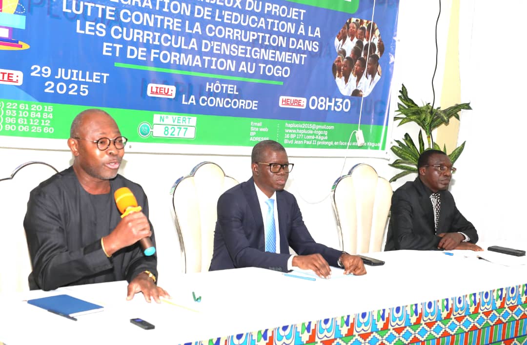 Le Togo intègre l’éducation à l’éthique et au civisme dans ses écoles pour former une nouvelle génération de citoyens intègres et bâtir un avenir durable sans corruption.