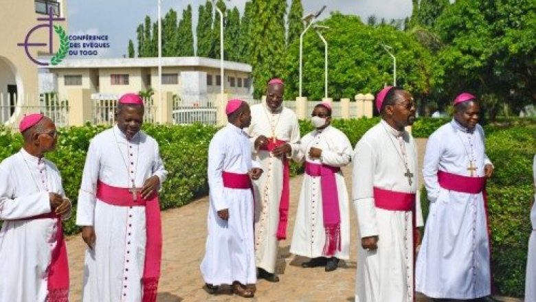 La Conférence des Évêques du Togo dénonce la violence étatique suite aux répressions de juin 2025 et lance un appel poignant à la résistance