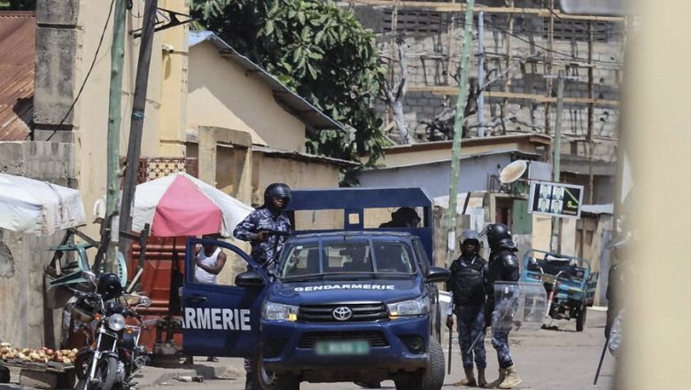 Au Togo, la condamnation de 19 manifestants interpellés lors de mobilisations non autorisées relance le débat sur l’impartialité de la justice et le respect des libertés fondamentales.