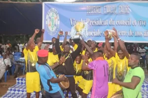 Du 6 au 9 août 2025, Kozah 2 a vibré au rythme d’Evalou Kouyi-Kpaka : football, lutte codifiée et engagement citoyen ont réuni la jeunesse autour des idéaux de paix et de cohésion sociale.