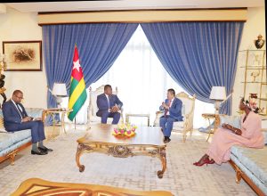 À Lomé, le Président Faure Gnassingbé poursuit sa médiation africaine pour la paix en RDC en recevant l’envoyé spécial de l’ONU, Huang Xia. Une étape stratégique dans l’alignement diplomatique entre l’Union africaine et les Nations unies face à la crise régionale.