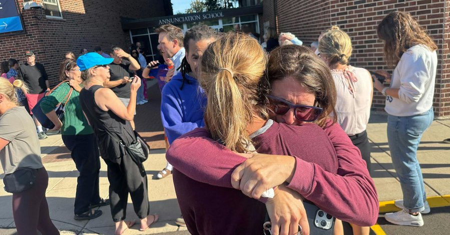 Minneapolis : tragédie à l’église Annunciation, deux enfants tués dans une fusillade